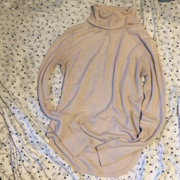 Streetwear Society Soft Beige Turtleneck Sweater - Picture 1 of 5